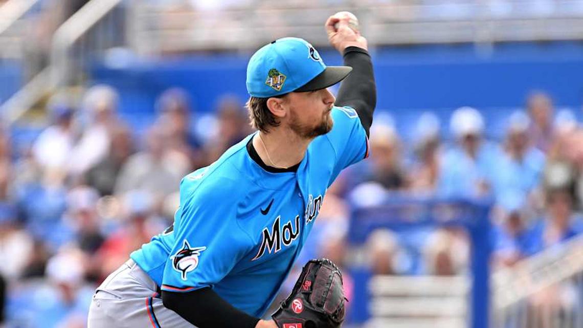 Florida Marlins starting pitcher Braxton Garrett (20) throws a pitch in the first inning against the Toronto Blue Jays during spring training at TD Ballpark. | Jonathan Dyer-Imagn Images 