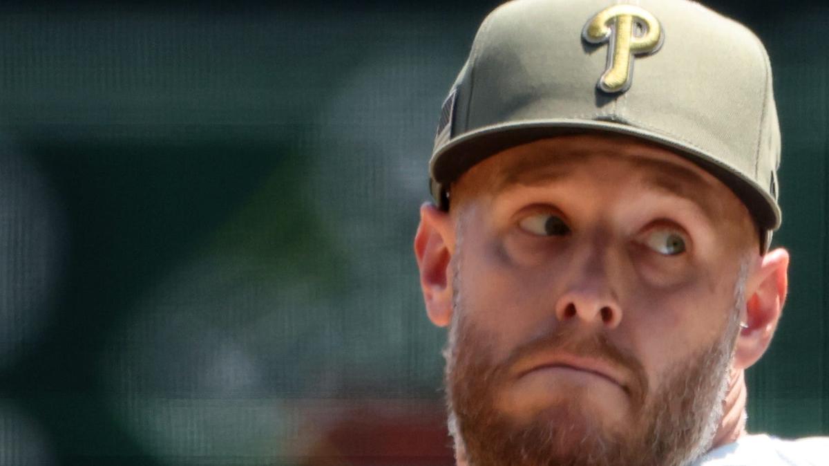 Philadelphia Phillies starting pitcher Zack Wheeler (45) delivers pitch against the Pittsburgh Pirates during the first inning at PNC Park in Pittsburgh, Pennsylvania.