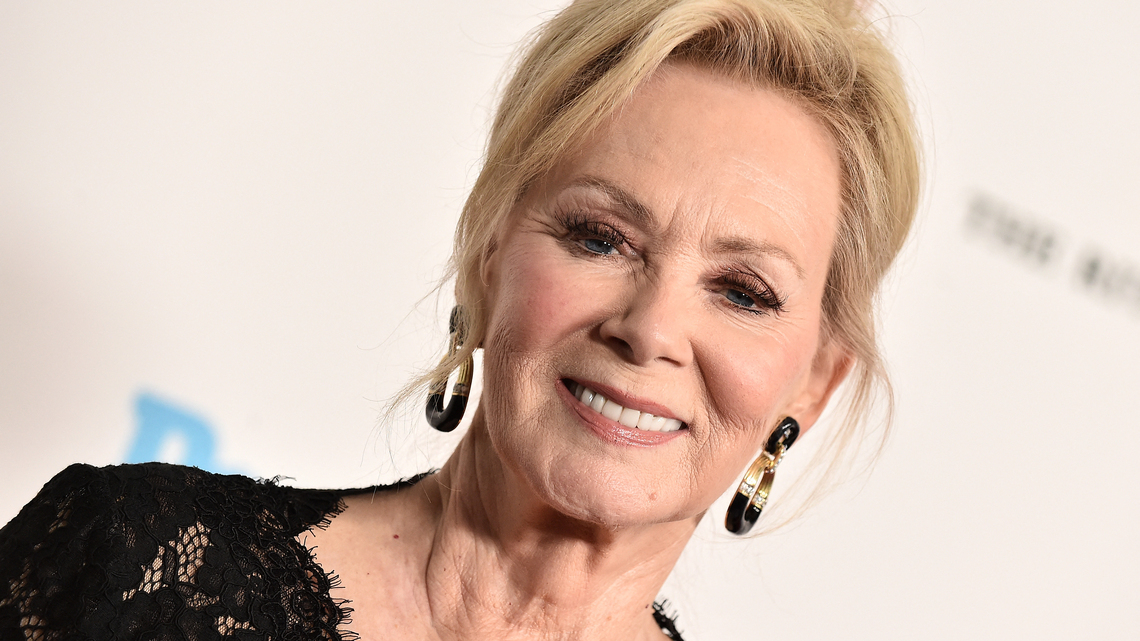 Jean Smart's Satin Blazer Set Is a Classy Office Outfit Idea - Copy It 