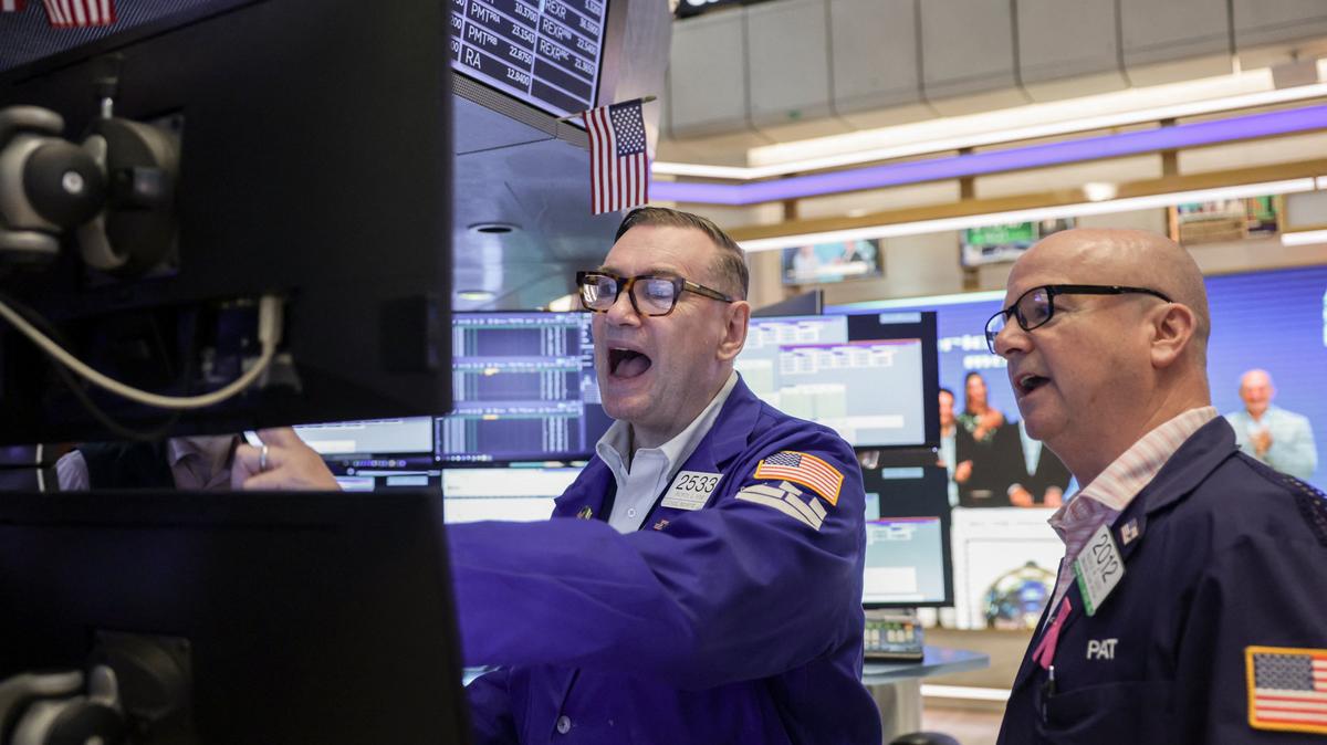Trading Day: Pause before PCE