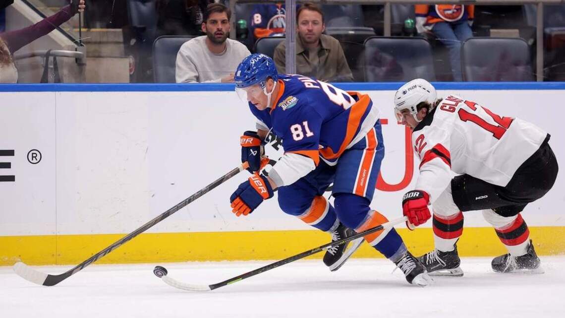Islanders rout Devils in home-opener shutout 