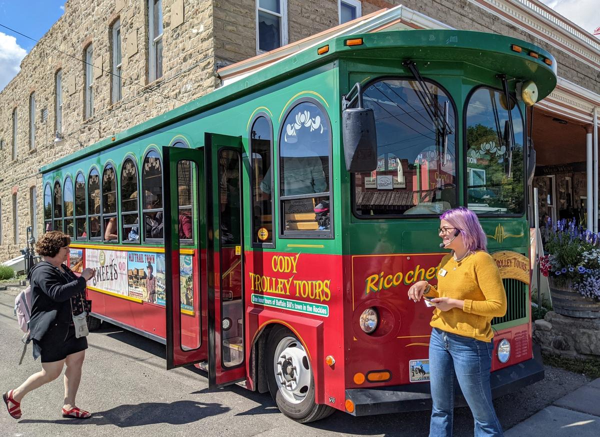  The Cody Trolley Tour is a typical guided tour — great info interspersed with groan-worthy jokes. Photo credit: Cindy Richards 