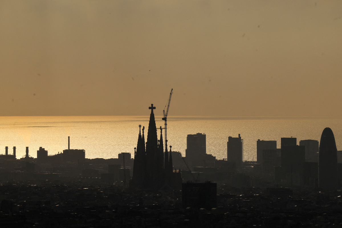 Sagrada Familia basilica, designed by Catalan architect Antoni Gaudi, with the Mediterranean sea in the background during the sunrise ahead of Pope Leo XIV’s visit to Barcelona, ​​Spain, June 9, 2026. REUTERS/Nacho Doce