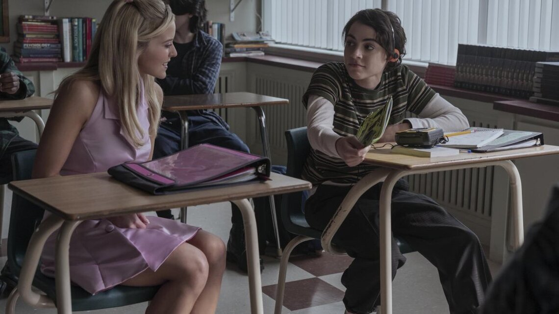 Lexi Minetree: Pink, little 'Elle' is fish out of water in grunge Seattle 