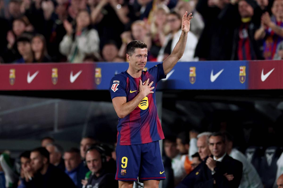  Robert Lewandowski of FC Barcelona after playing his final home match for FC Barcelona during the LaLiga EA Sports match between FC Barcelona v Real Betis at the Camp Nou on May 17, 2026 in Barcelona Spain (Photo by David Ramirez/Soccrates/Getty Images) Photo by David Ramirez/Soccrates/Getty Images