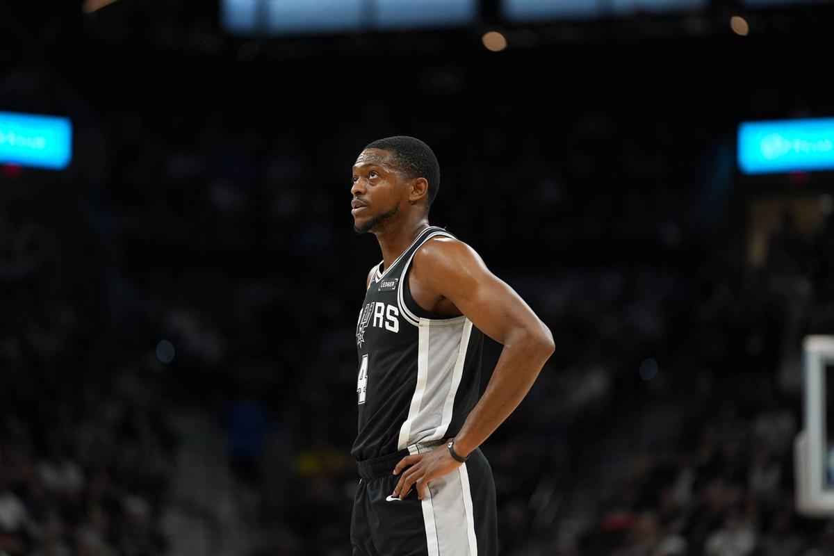  San Antonio Spurs guard De'Aaron Fox (4) Daniel Dunn-Imagn Images