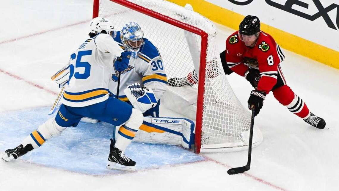 Blackhawks take down Blues to post first win of season