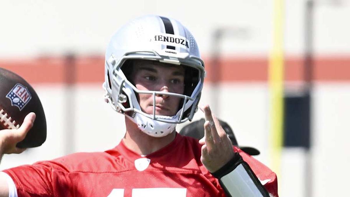  May 2, 2026; Henderson, NV, USA; Las Vegas Raiders quarterback Fernando Mendoza (15) runs through a drill during a Rookie Minicamp at Intermountain Health Performance Center. Mandatory Credit: Candice Ward-Imagn Images | Candice Ward-Imagn Images 