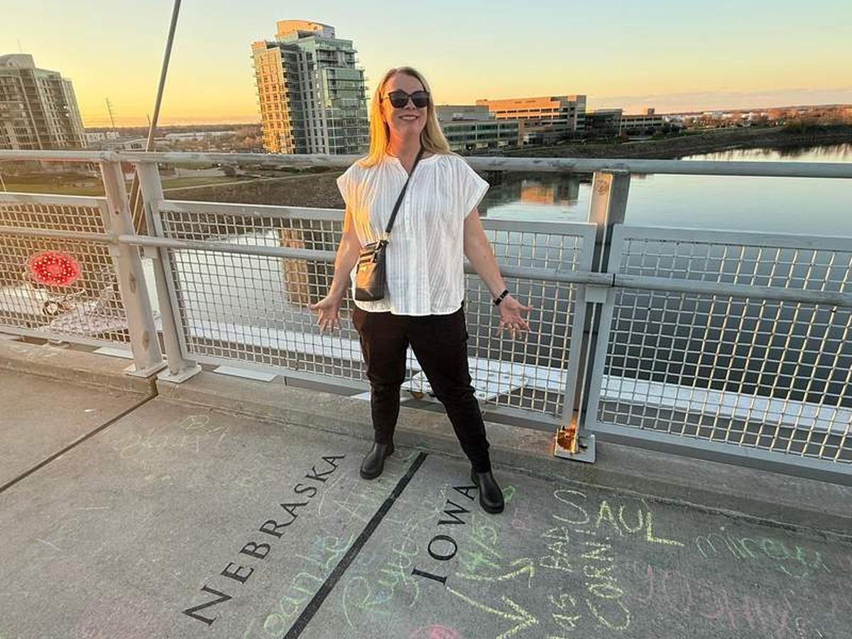  Omaha's famous Bob Bridge straddles two states, Nebraska and Iowa, and crosses the Missouri River. Photo credit: Lisa Chism 