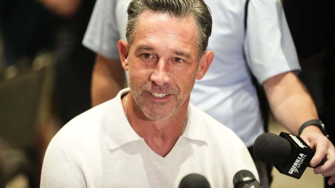 49ers' Kyle Shanahan to be limited in camp after serious car crash