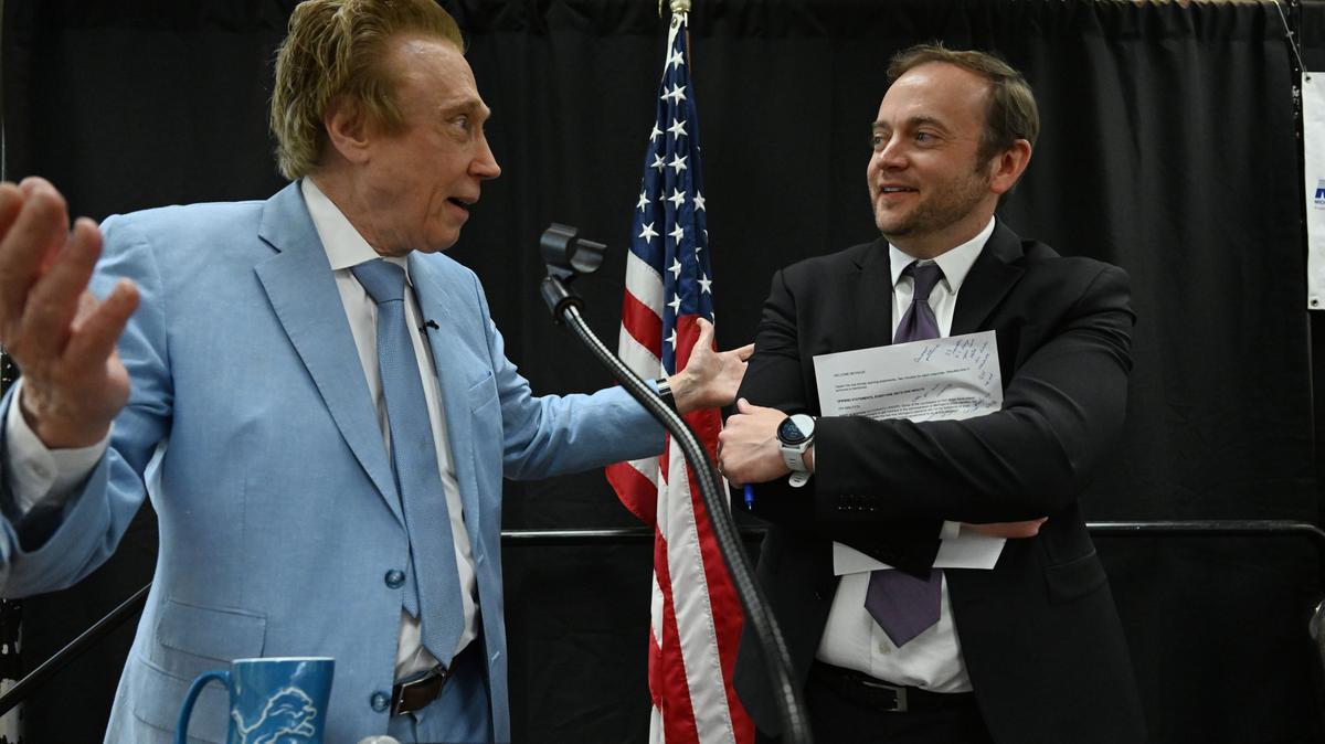 Michigan candidate for governor Republican Perry Johnson talks with a Detroit News reporter at the annual Michigan Press Association meeting in East Lansing on April 23, 2026. (Daniel Mears/The Detroit News/TNS)