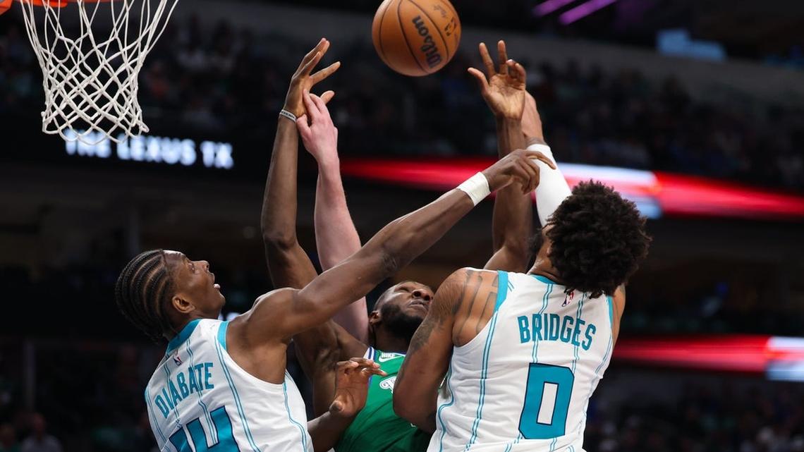 Hornets, Mavericks trending opposite ways entering rematch