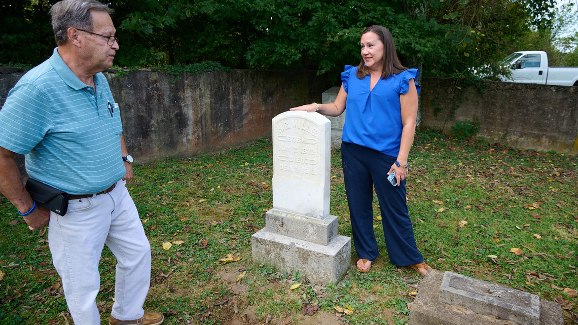 Kentucky pioneer tombstone returned to cemetery after nearly 60 years 