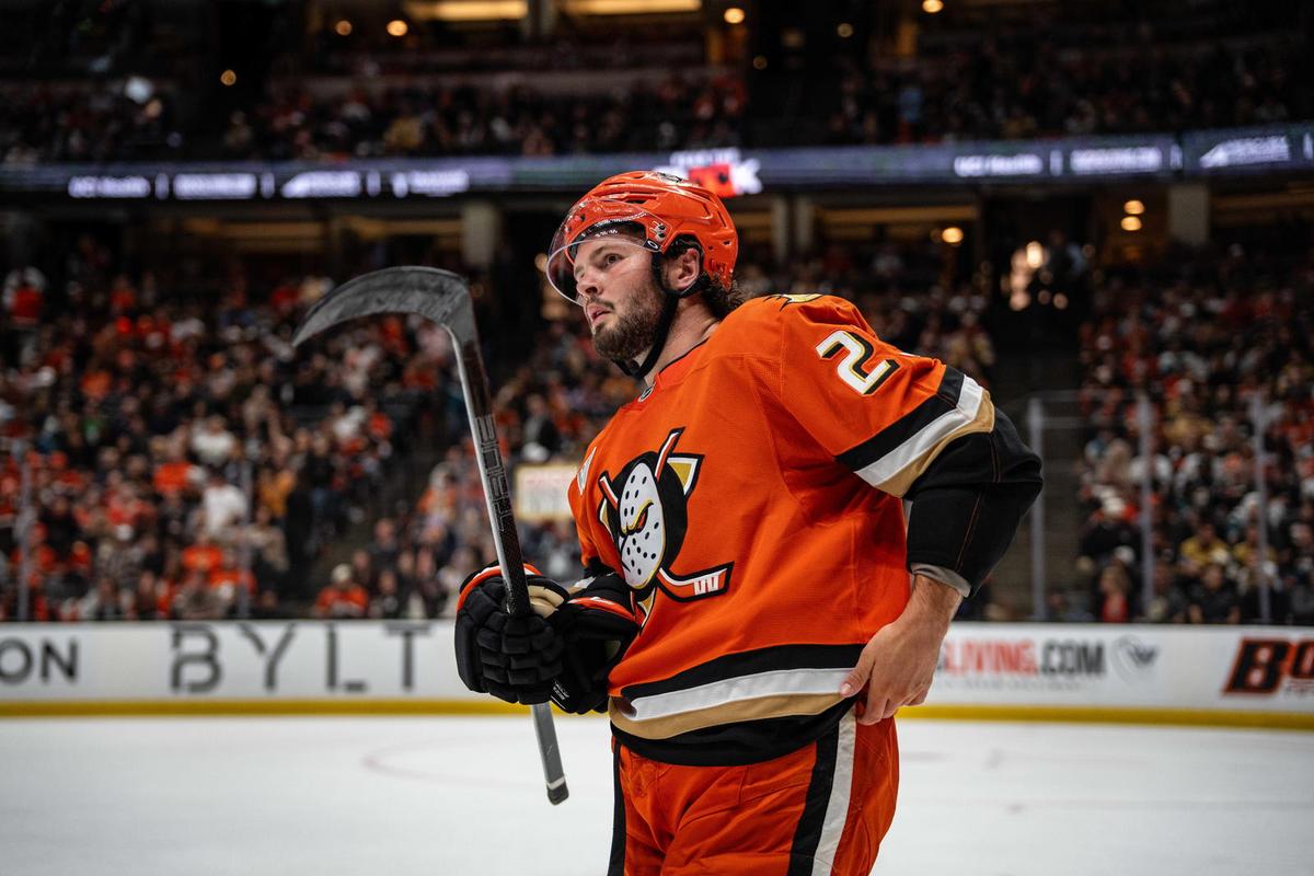  Bruins Should Make Big Trade For Ducks Young Center 