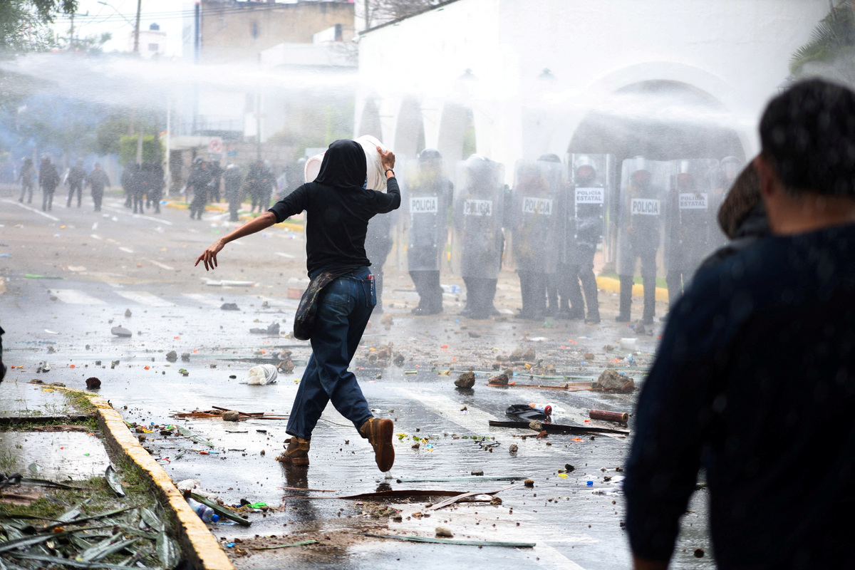 Worsening water crisis sparks protests in Mexico's Guadalajara | Fresno Bee