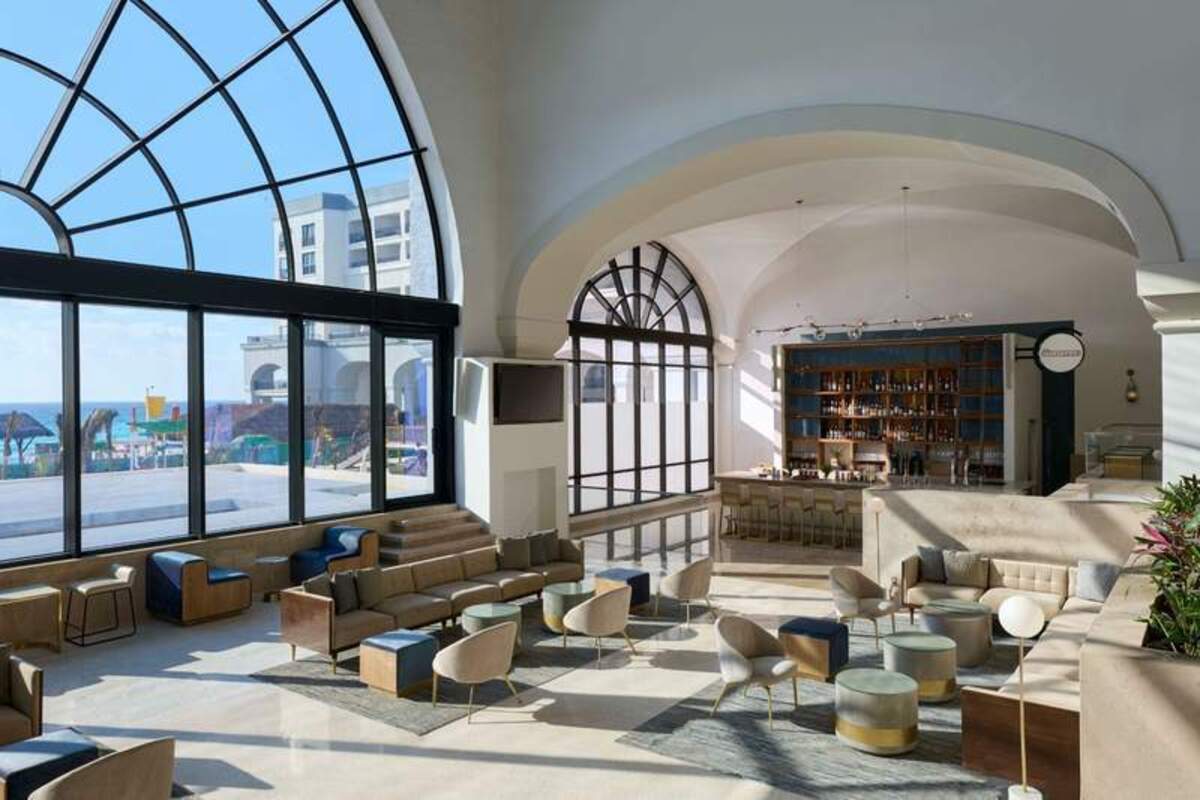  The Great Room Lobby Bar sets the tone for your vacation the moment you walk in. Photo credit: Marriott Cancun All-Inclusive Resort 