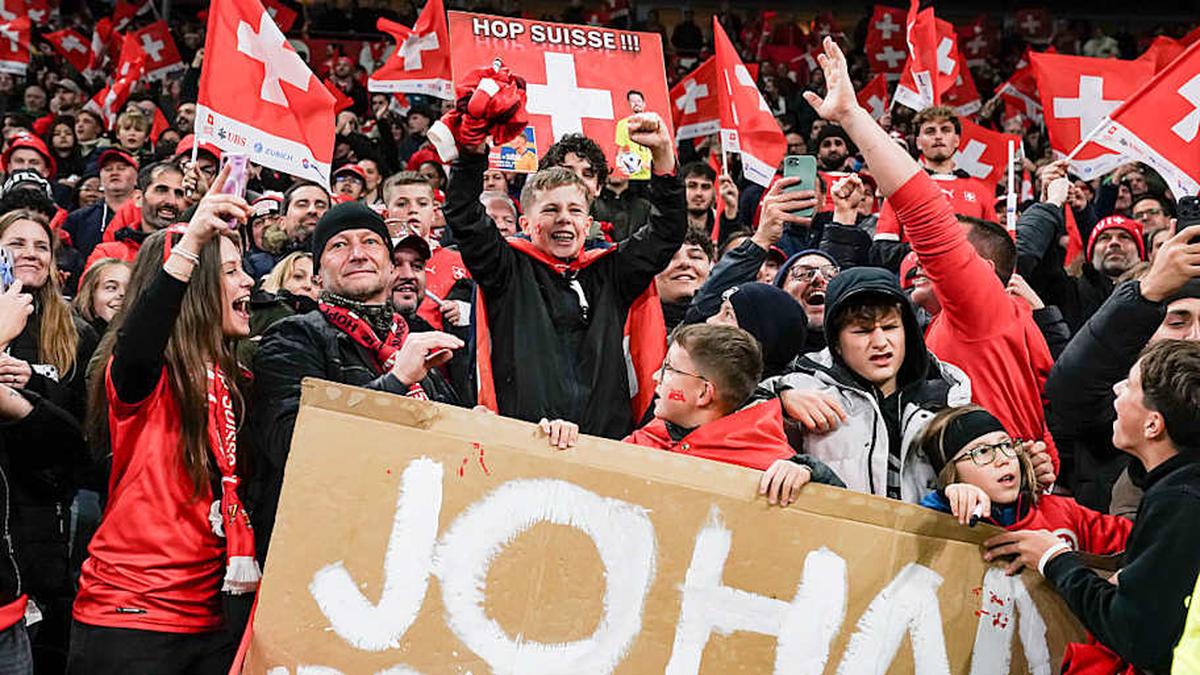  Swiss fans will hope to witness a memorable World Cup campaign. | Daniela Porcelli/UEFA/UEFA/Getty Images. 