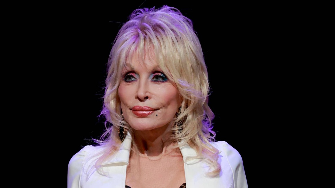 Dolly Parton Announces Plans for a New Venture 
