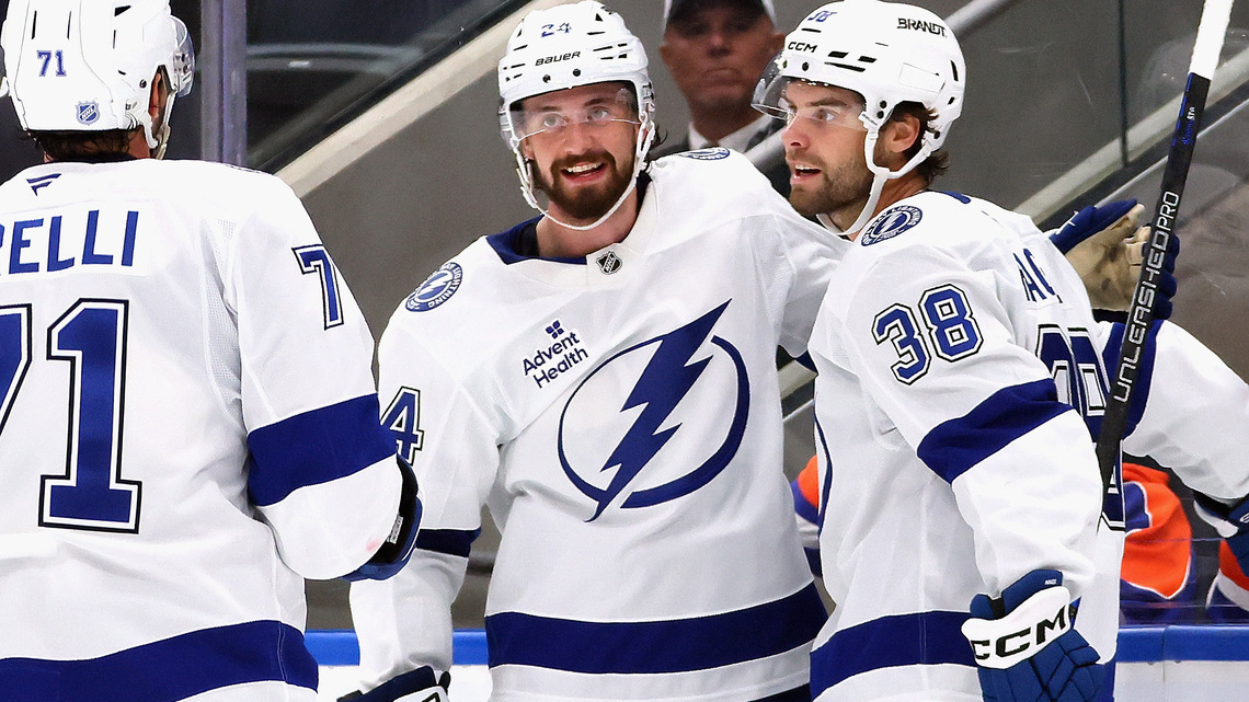 Brandon Hagel’s hat trick leads Lightning to fourth consecutive win
