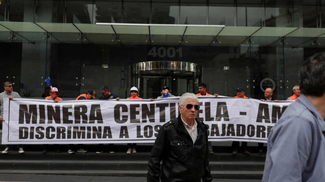 Trabajadores de mina chilena Centinela esperan que Antofagasta Minerals promueva acuerdo y evite huelga 