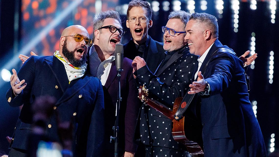 1990s Pop-Rock Band Drops Summer Tour News and Fans Say 'Something's Missing' 