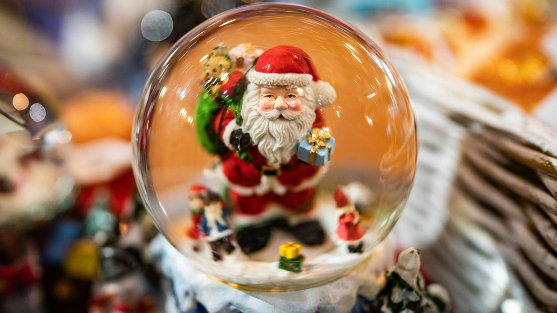DIYer Creates Pottery Barn-Inspired Snow Globe Wall Art