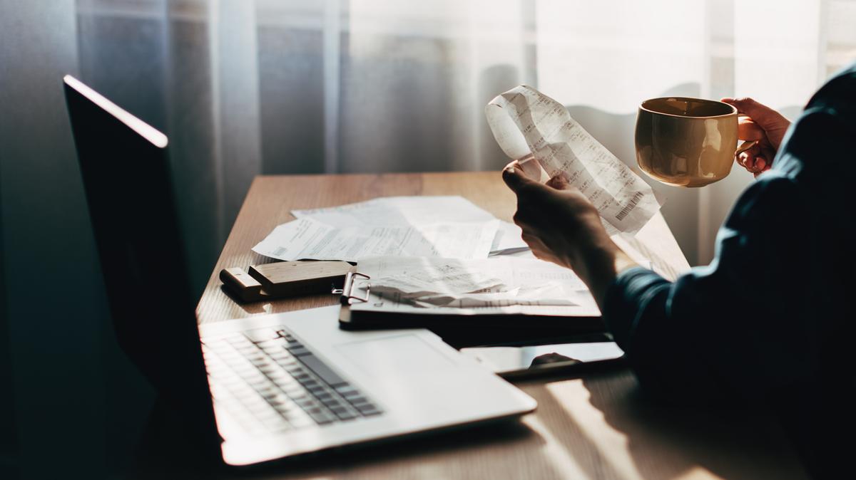 Here’s what Illinois state law says about when an employer can legally fire someone.