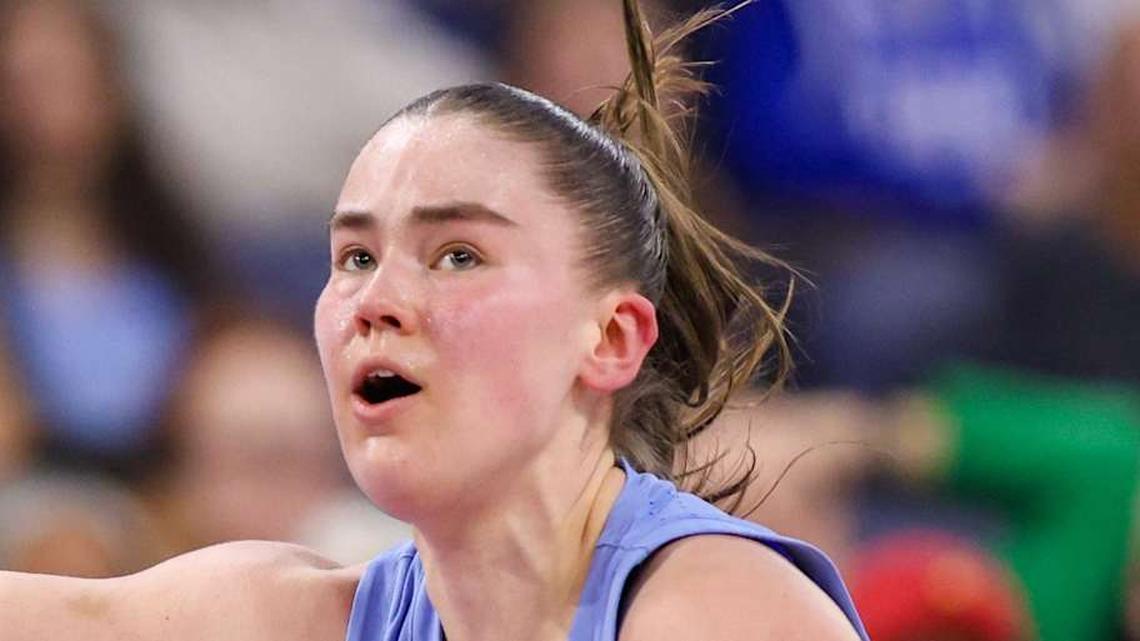  Mar 7, 2026; Duluth, GA, USA; North Carolina Tar Heels guard Elina Aarnisalo (17) grabs a loose ball against the Louisville Cardinals in the first quarter at Gas South Arena. Mandatory Credit: Brett Davis-Imagn Images | Brett Davis-Imagn Images 