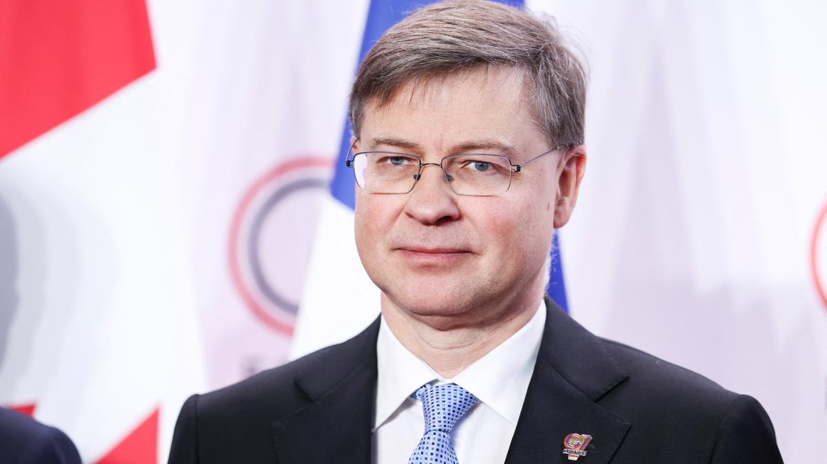 European Commissioner for Economy and Productivity, Valdis Dombrovskis, looks on ahead of a G7 finance ministers and central bank governors meeting in Paris, France, May 18, 2026. REUTERS/Tom Nicholson
