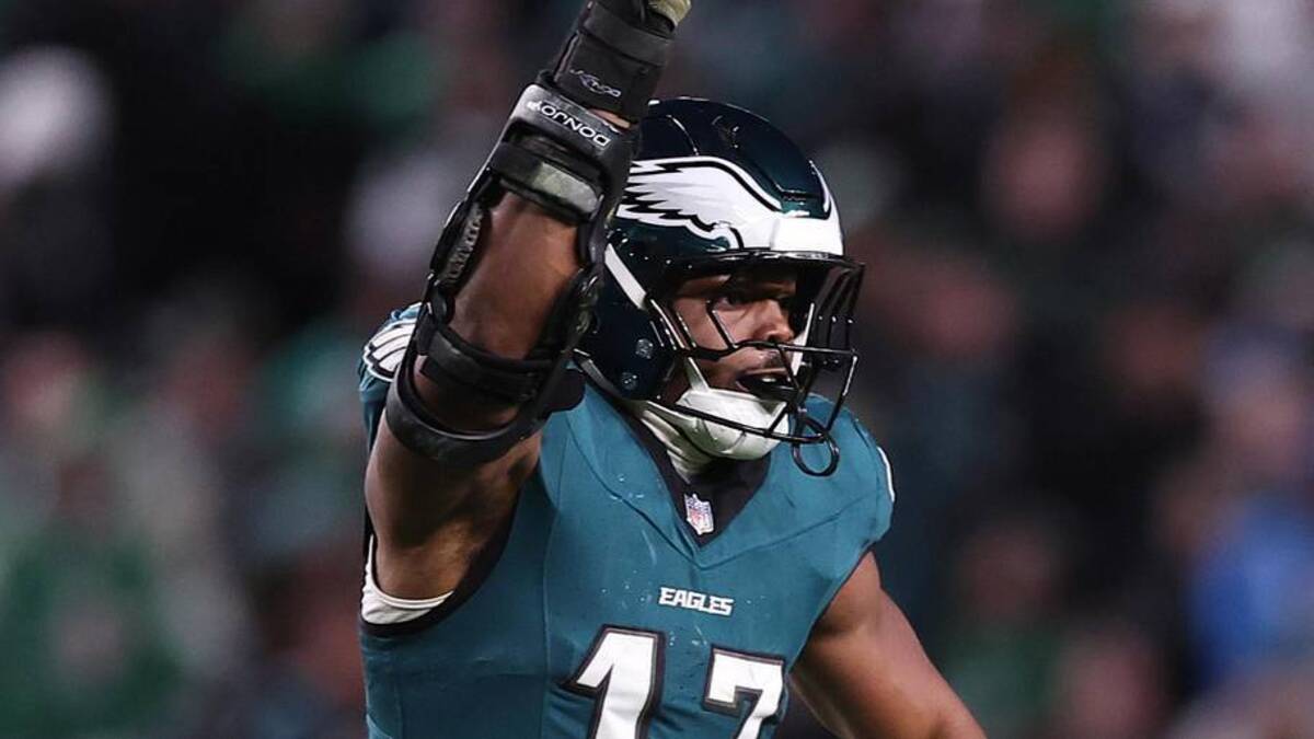 Nov 16, 2025; Philadelphia, Pennsylvania, USA; Philadelphia Eagles linebacker Nakobe Dean (17) reacts against the Detroit Lions during the second half at Lincoln Financial Field. Mandatory Credit: Bill Streicher-Imagn Images | Bill Streicher-Imagn Images 