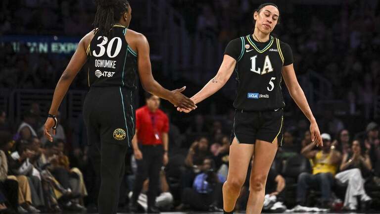 Hot-shooting Sparks visit faltering Dream 