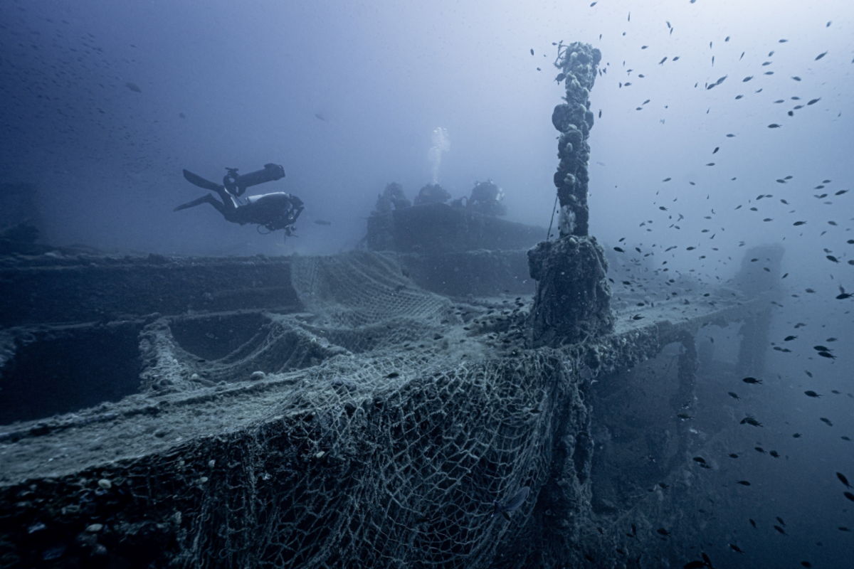  These discarded nets can trap and kill turtles, large fish and other species. (Derk Remmers via SWNS) 