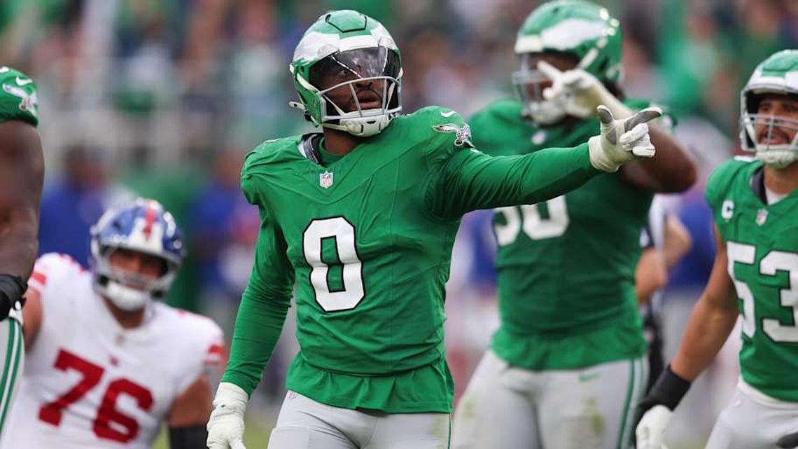 Oct 26, 2025; Philadelphia, Pennsylvania, USA; Philadelphia Eagles linebacker Joshua Uche (0) reacts after a defensive stop against the New York Giants during the fourth quarter at Lincoln Financial Field. Mandatory Credit: Bill Streicher-Imagn Images.