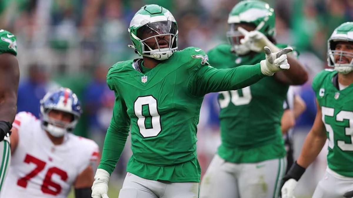 Oct 26, 2025; Philadelphia, Pennsylvania, USA; Philadelphia Eagles linebacker Joshua Uche (0) reacts after a defensive stop against the New York Giants during the fourth quarter at Lincoln Financial Field. Mandatory Credit: Bill Streicher-Imagn Images.