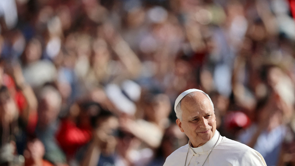 Peru prison inmates sew 'pope dolls' ahead of pontiff's visit