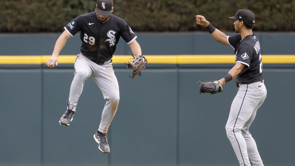 White Sox win 2nd straight against Tigers for some breathing room in AL Central race 