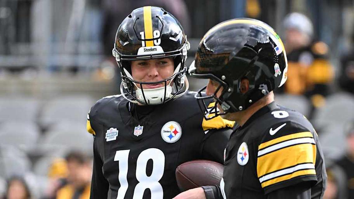  Nov 16, 2025; Pittsburgh, Pennsylvania, USA; Pittsburgh Steelers quarterback Will Howard (18) talks with quarterback Aaron Rodgers (8) before the game against the Cincinnati Bengals at Acrisure Stadium. Mandatory Credit: Barry Reeger-Imagn Images | Barry Reeger-Imagn Images 