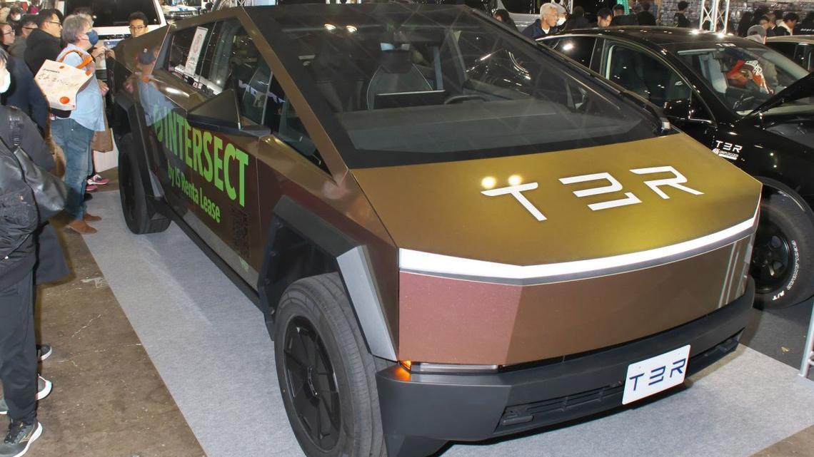 Tesla drops 'Autopilot' to comply with California ruling 