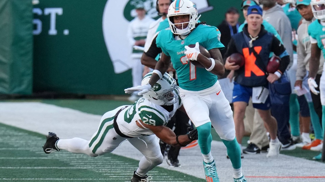 Miami Dolphins' Caleb Douglas makes his return count with two touchdowns against New York Jets 