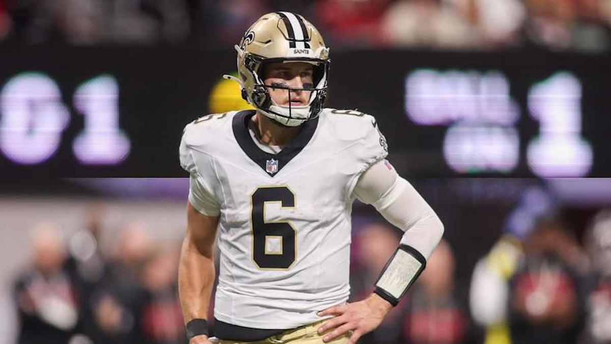  Jan 4, 2026; Atlanta, Georgia, USA; New Orleans Saints quarterback Tyler Shough (6) in action against the Atlanta Falcons in the third quarter at Mercedes-Benz Stadium. Mandatory Credit: Brett Davis-Imagn Images | Brett Davis-Imagn Images 