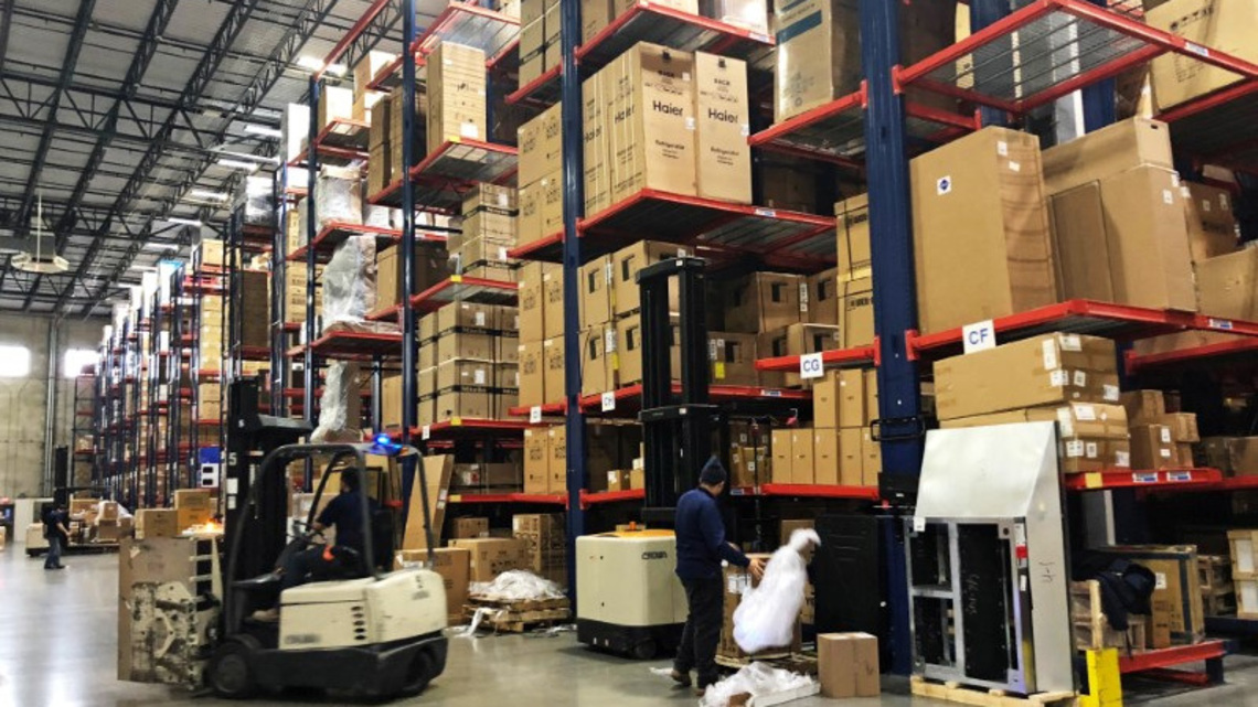 US wholesale inventories surge in July