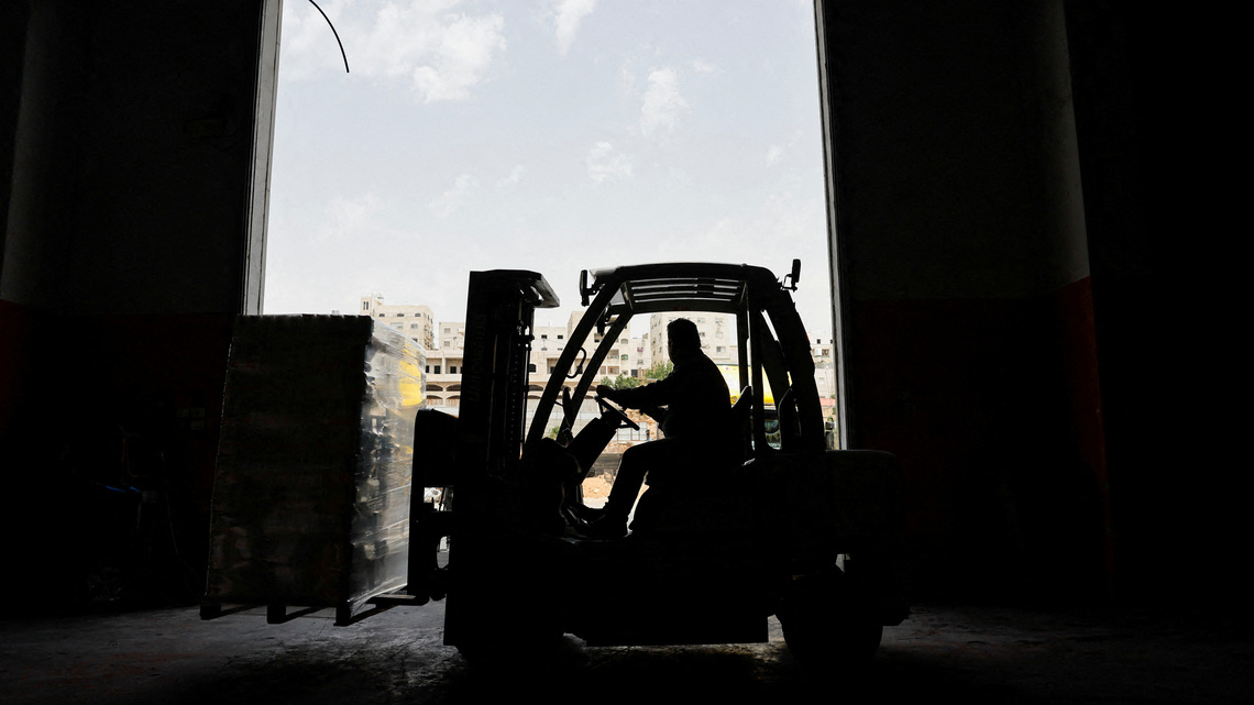 Israel says commercial goods no longer entering Gaza after merchants suspend coordination 