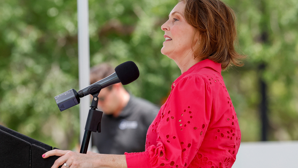 Rating changes: 10 races move toward Democrats, 1 toward Republicans