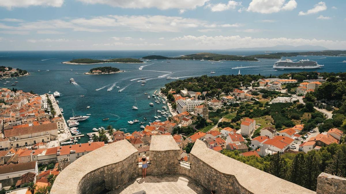  Oceania Aurelia's inaugural sailing will be a Mediterranean cruise featuring visits to the picturesque coast of Croatia. 