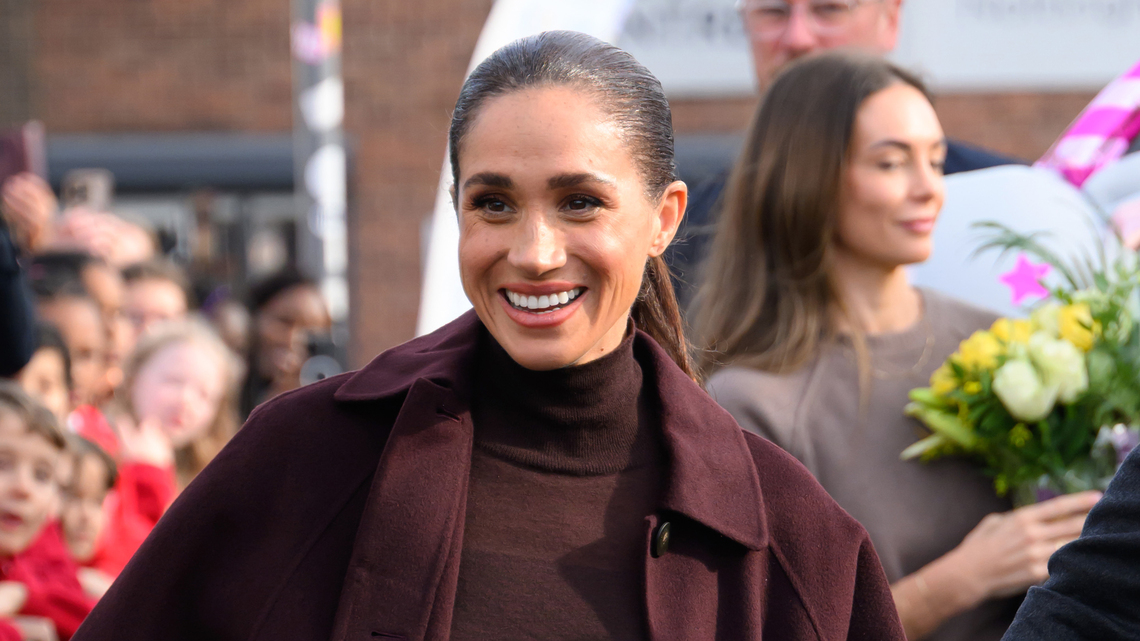 Meghan Markle's Pricey Sweater Has a $40 Rich Mom Lookalike 