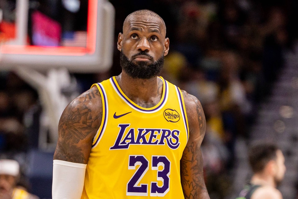  Jan 6, 2026; New Orleans, Louisiana, USA; Los Angeles Lakers forward LeBron James (23) looks on against the New Orleans Pelicans during the second half at Smoothie King Center. Mandatory Credit: Stephen Lew-Imagn Images 