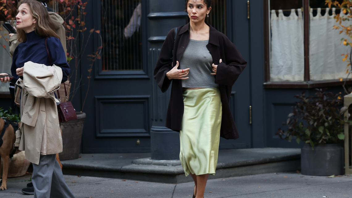 Zoë Kravitz Just Made Pistachio the Chicest Skirt Color for Fall 