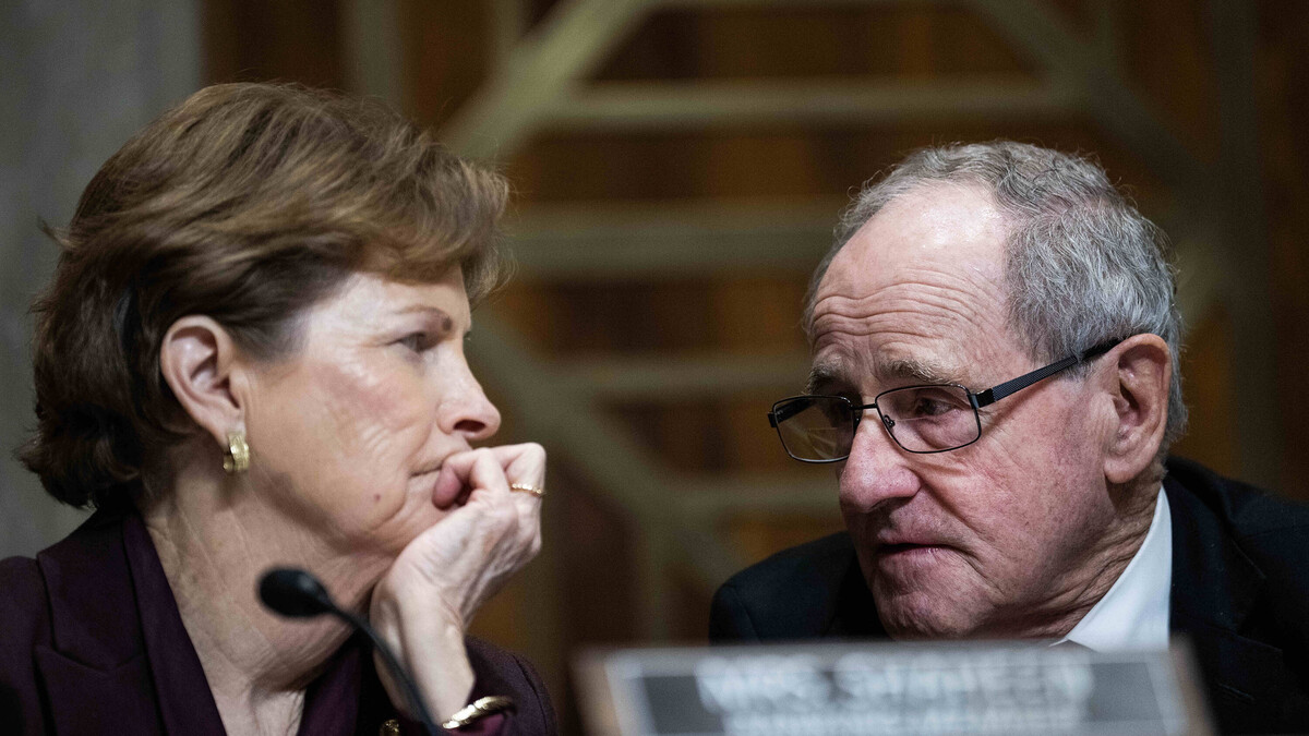 Chairman Jim Risch (R-ID) and ranking member Sen. Jeanne Shaheen (D-NH), are seen during the Senate Foreign Relations Committee confirmation hearing for Sen. Marco Rubio (R-FL), President-elect Donald Trump's nominee to be secretary of state, in the Dirksen building on Jan. 15, 2025. (Tom Williams/CQ Roll Call/Zuma Press/TNS)