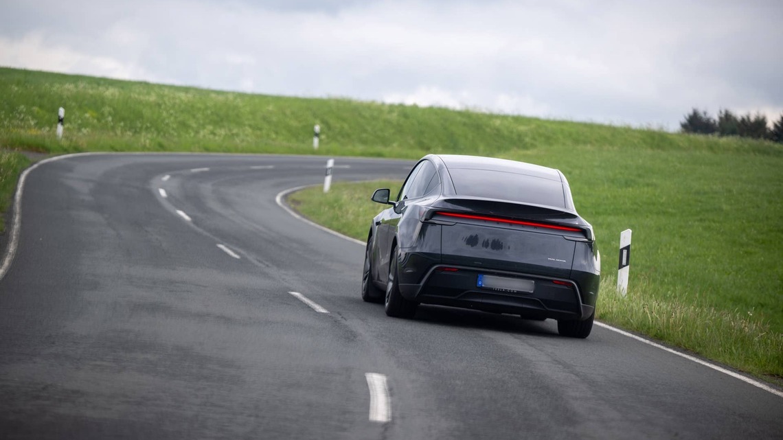 Tesla's Model Y just got a sharper Rivian threat 