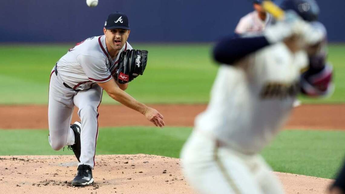 Braves edge Brewers in Little League Classic 